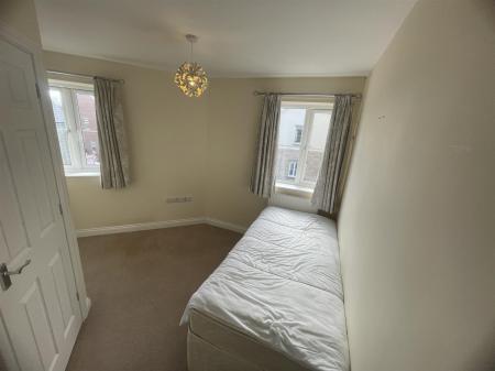 Bedroom 3 (1/2)