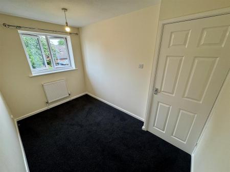 Bedroom 2 (1/2)