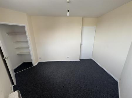 Bedroom 1 (2/2)