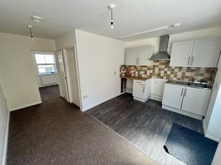 Kitchen Living (2/2)