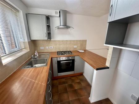 Kitchen (1/3)