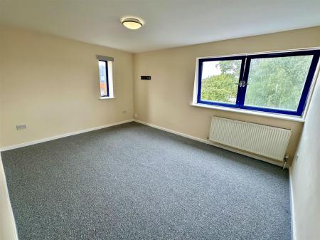 Bedroom 1 (1/4)