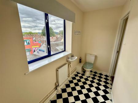 Utility Room (2/2)