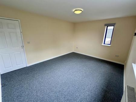 Bedroom 1 (4/4)