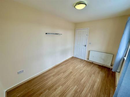 Bedroom 2 (3/4)