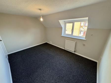 Bedroom 1 (2/3)