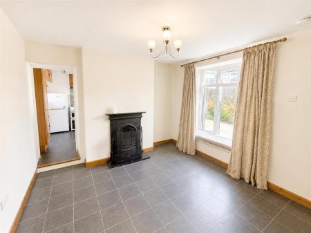 Dining Room (1/3)