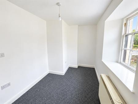 Bedroom 2 (2/2)