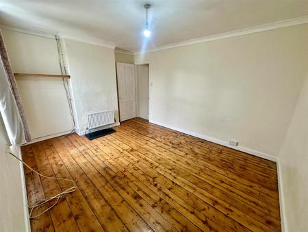 Bedroom 2 (3/4)