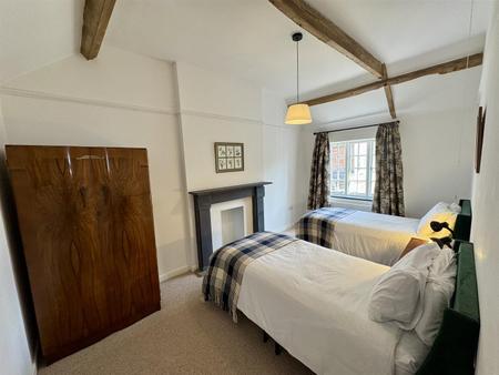 Bedroom 2 (1/4)