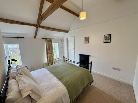 Bedroom 1 (3/4)