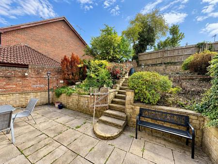 Rear Garden (1/5)