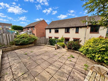 Rear Garden (4/5)