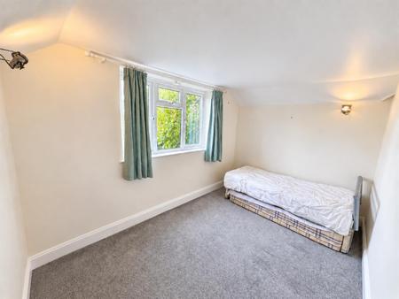 Bedroom 3 (1/2)