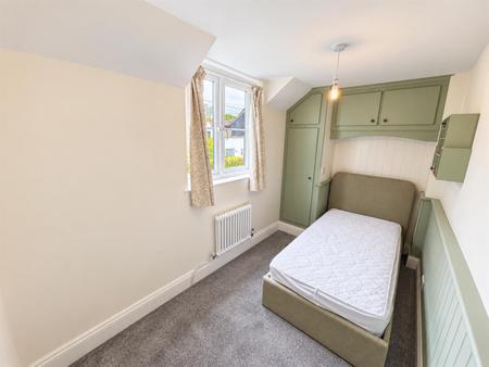 Bedroom 4 (2/2)