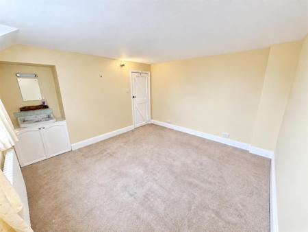 Bedroom 1 (3/3)