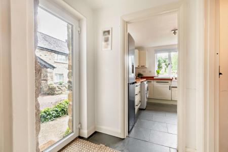 8658521-interior04-800