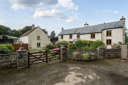 1339748-25-689dfb1f0d899