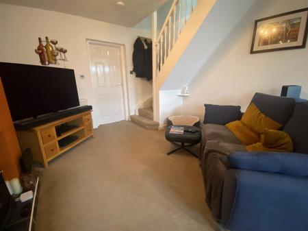 Lounge 1.jpg