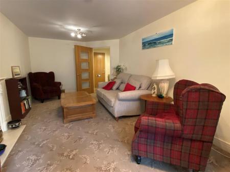 Lounge 4.jpg