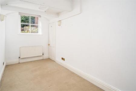 Garden Apartment, Vale Lodge, Bath, BA1 4AR-11.jpg