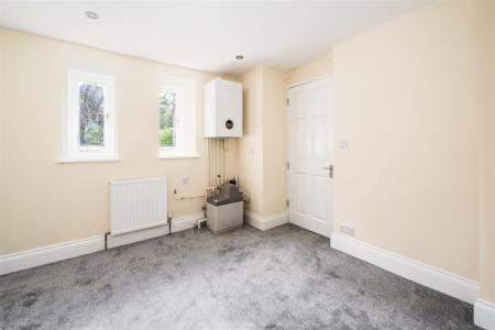 Garden Apartment, Vale Lodge, Bath, BA1 4AR-7.jpg