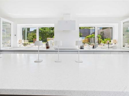 kitchen/family room 5