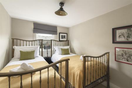 5 Daniel Street ph16 copy.jpg