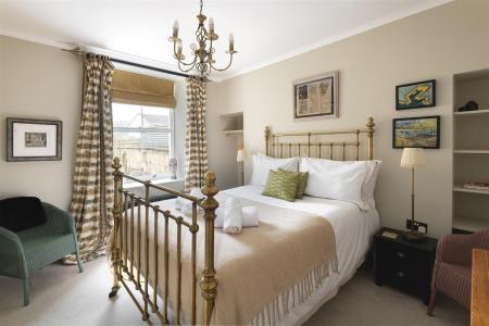 5 Daniel Street ph12 copy.jpg