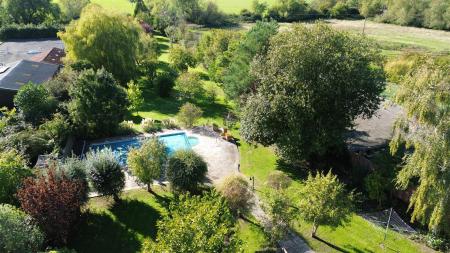 Whitegates - gardens.JPG