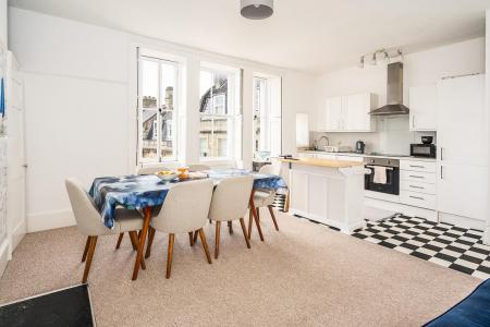 Dining room/living room