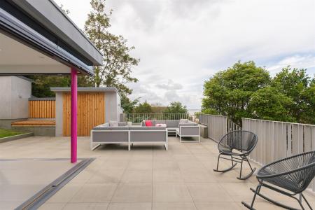 1W1TCN - External D.jpg