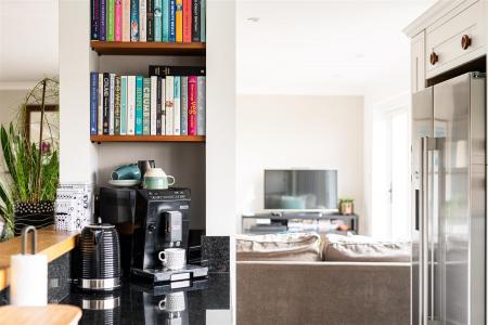 Kitchen_5 - Copy.jpg