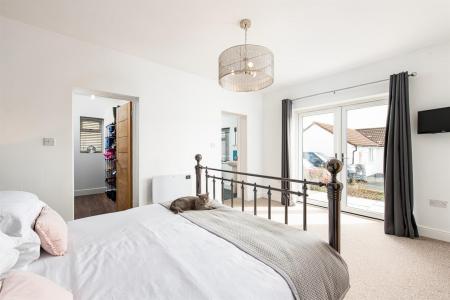 Bedroom2_1.jpg