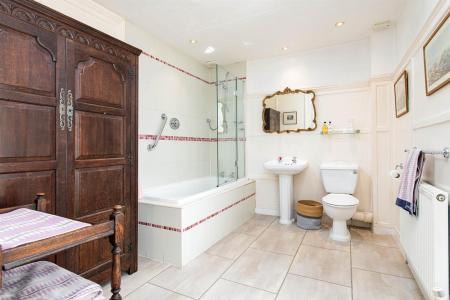 Bedroom1_Ensuite.jpg
