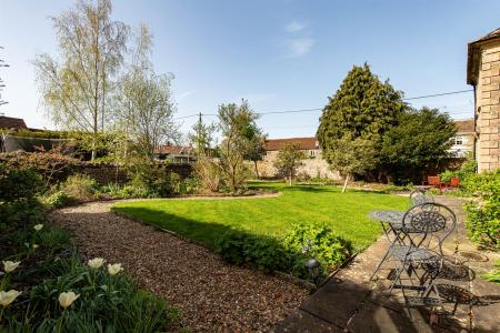 Garden_3.jpg