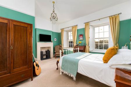 Bedroom2_3.jpg