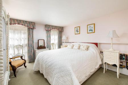 Bedroom2_1.jpg