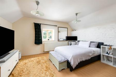 Barn_Bedroom2.jpg