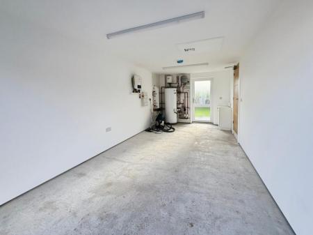 Media image 09