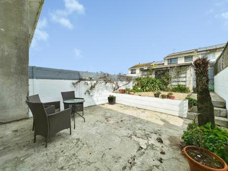 Media image 08