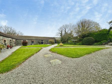 Media image 02