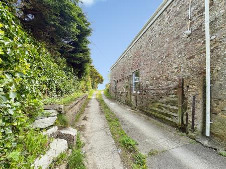 Media image 03
