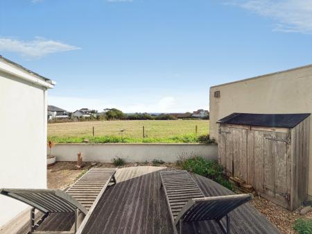Media image 08