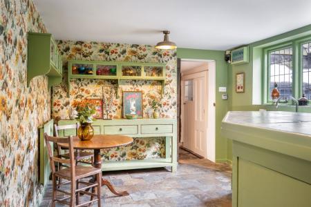 Rear Kitchen - QH