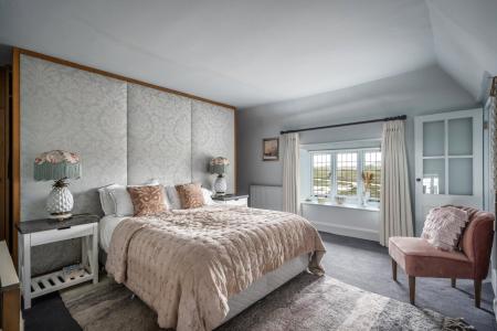 Main Bedroom - QH