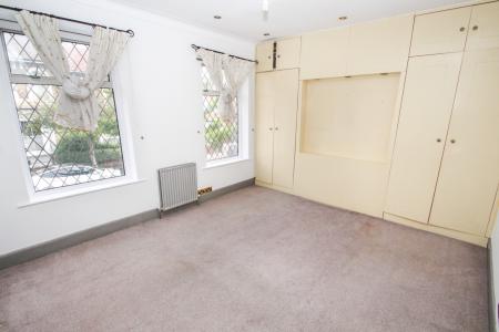 Media image 08