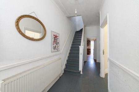 Media image 09