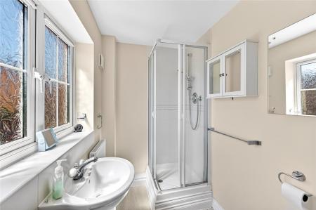 En-Suite To Bed 2
