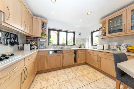 Kitchen/Breakfast